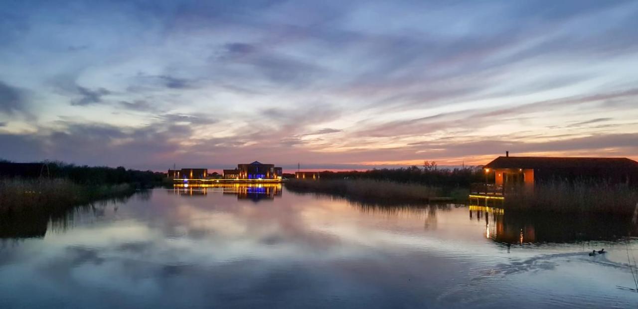 Lakeside Fishing Lodges Boston Exterior photo